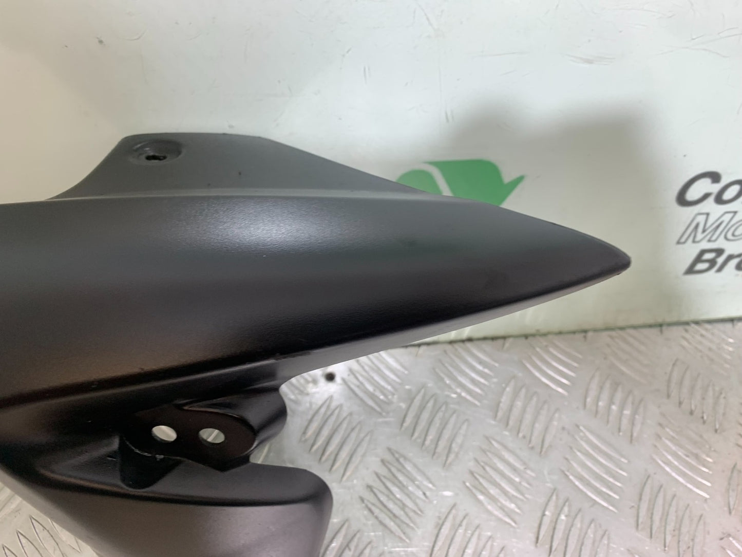 TRIUMPH SPEED TRIPLE R 1050 LEFT RADIATOR COVER  2009 (CMB1183)