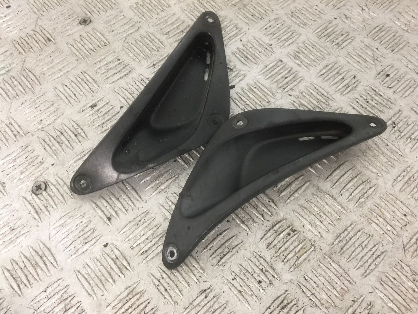 YAMAHA R6 5EB FRAME INFILLS YEAR 1999-2002 (STOCK 891)