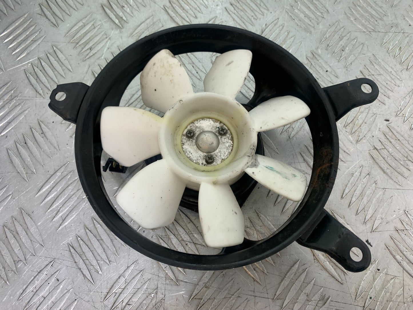 TRIUMPH 1050 SPRINT ST RADIATOR FAN   YEAR 2004-2007 (CMB1197)