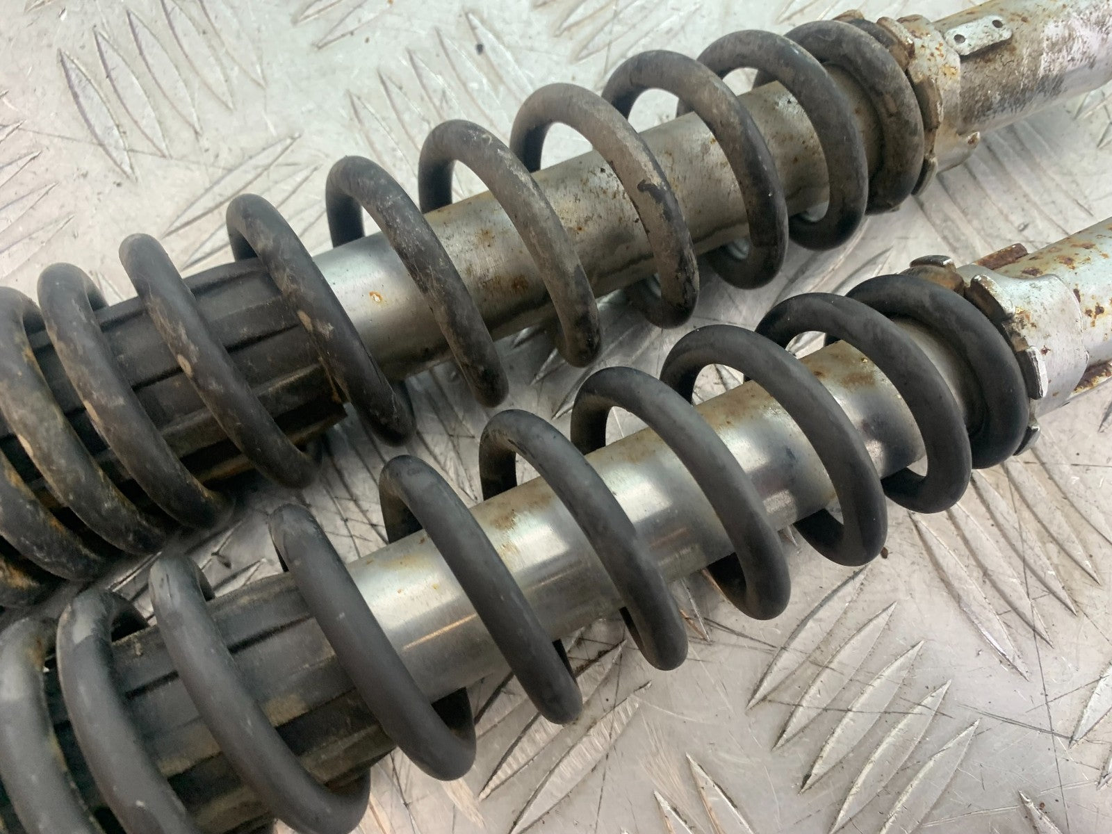 HONDA CBF125 CBF 125 REAR SHOCKS   YEAR 2009-14  (CMB1172)