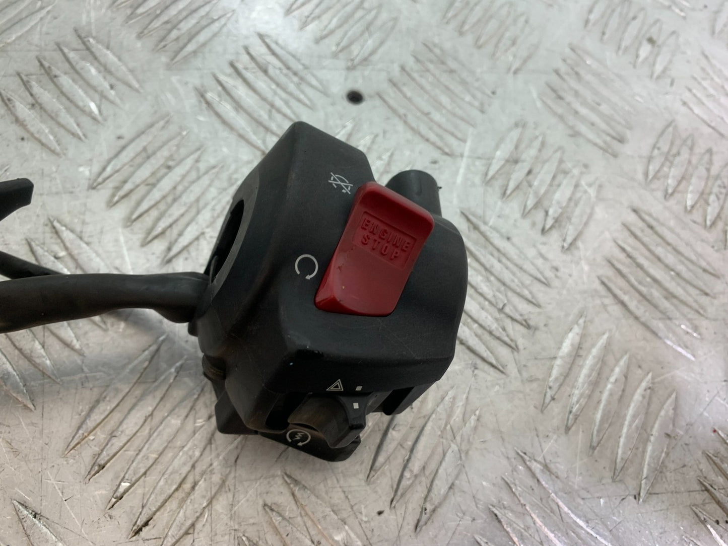 HONDA CBF500 CBF 500 RIGHT SWITCH GEAR    YEAR 2004-2008  (CMB1294)