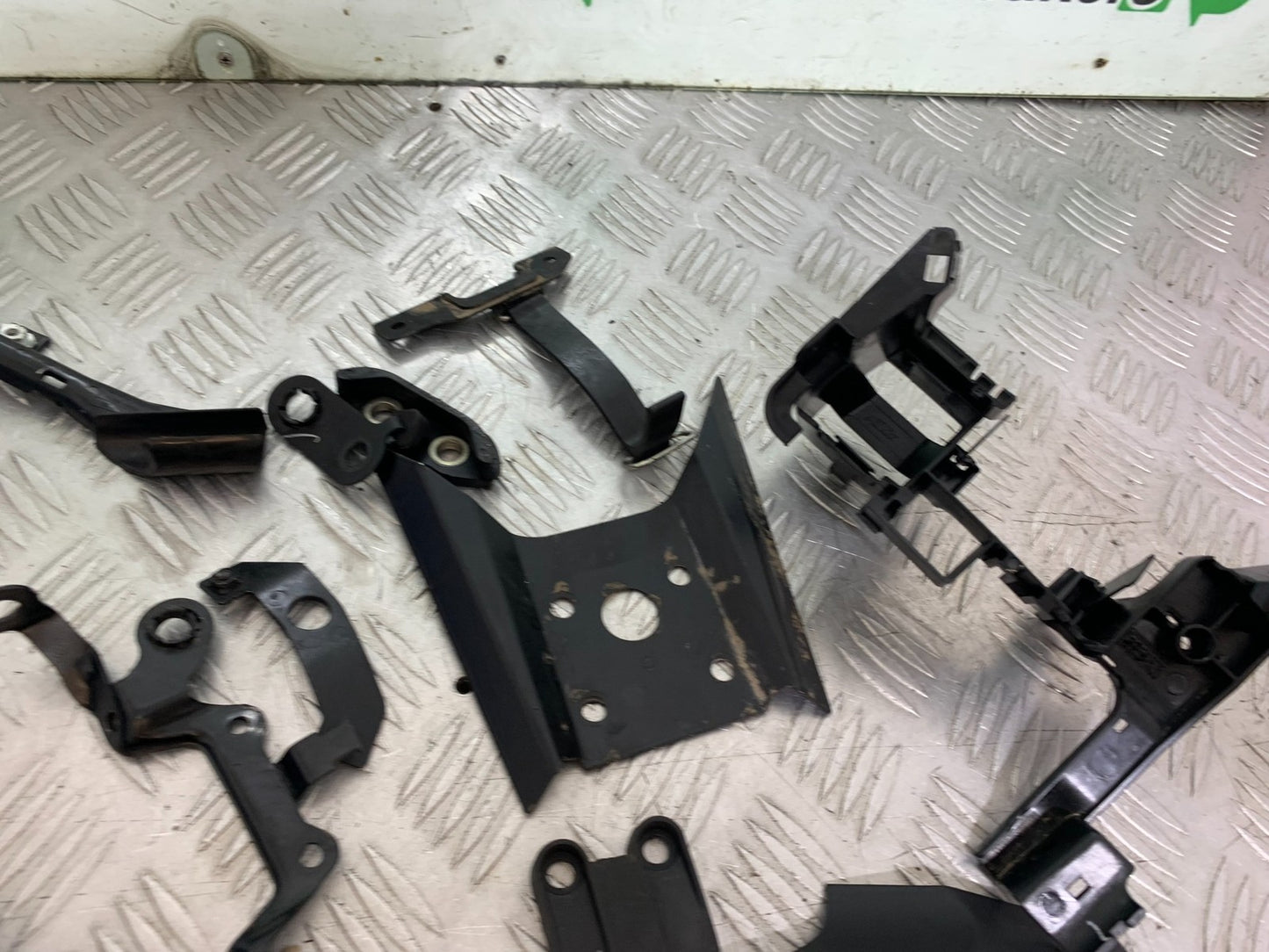 KTM 125 DUKE INFILLS AND BRACKETS  YEAR 2018-2023 (CMB1185)