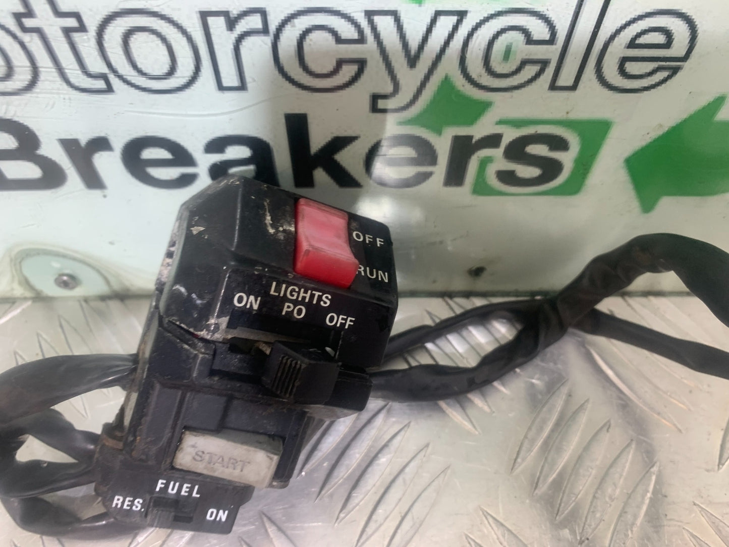 YAMAHA XV535 XV 535 VIRAGO RIGHT SWITCH GEAR   YEAR 1994-02 (CMB1139)