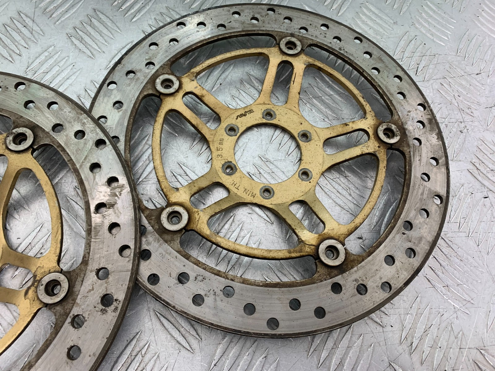 HONDA CB600 CB 600 HORNET FRONT BRAKE DISCS    YEAR 1998-2002 (CMB1297)