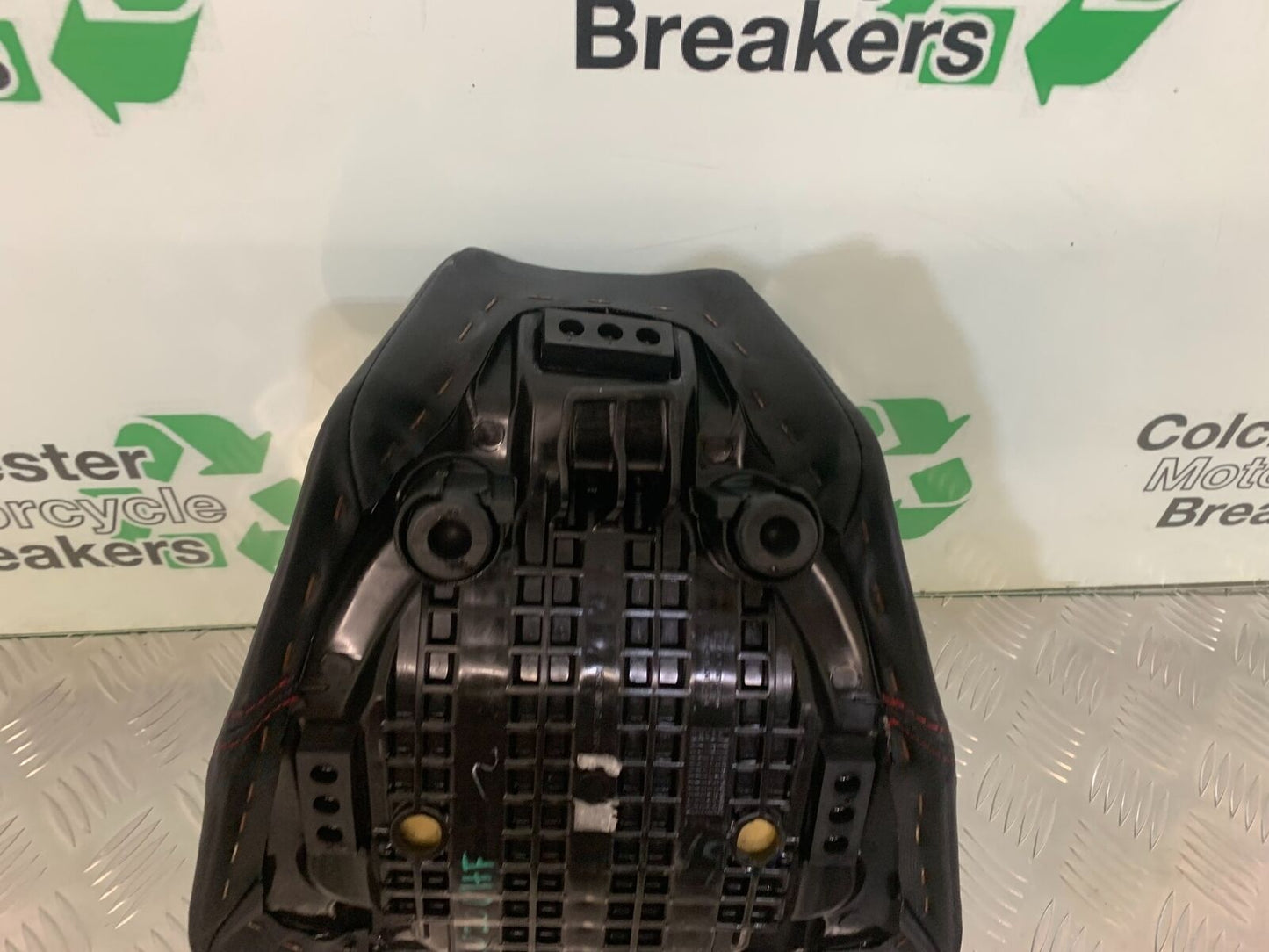 HONDA CBR650 R CBR 650R FRONT SEAT   YEAR 2019-2020 (STOCK 952)