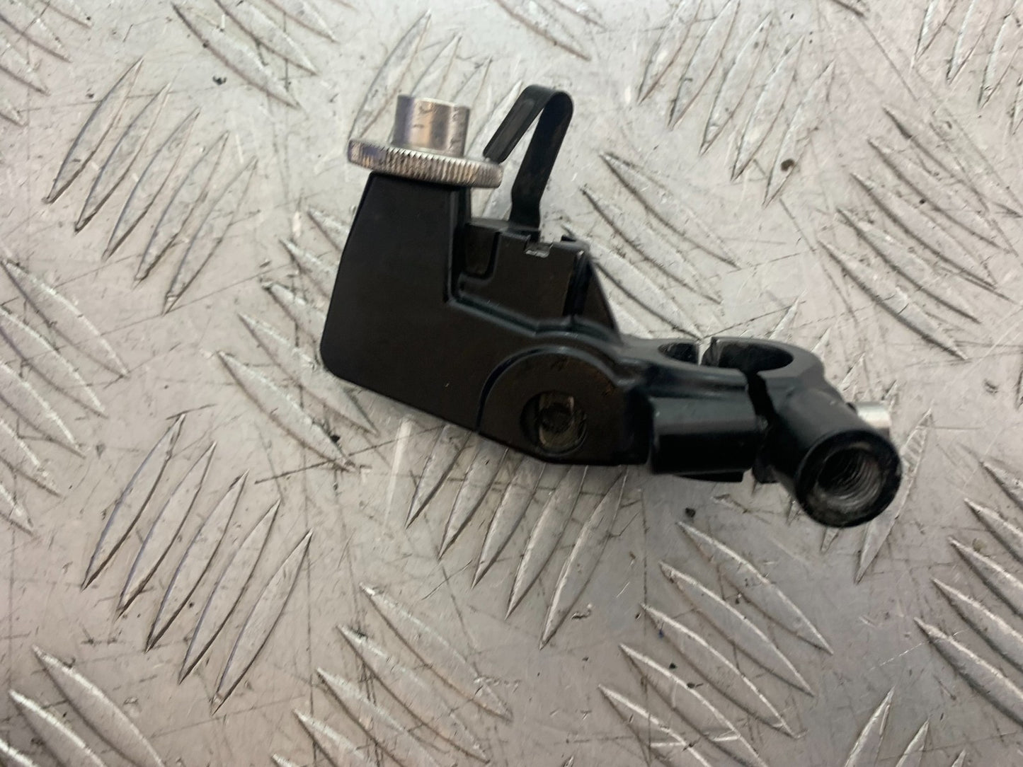 TRIUMPH 1050 SPEED TRIPLE CLUTCH LEVER BRACKET  YEAR 2005-2007 (CMB1322)