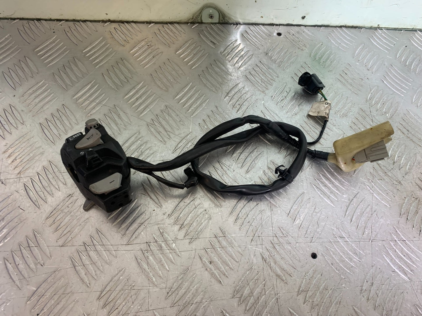 HONDA NC750 NC 750 X LEFT SWITCH GEAR  YEAR 2019 (CMB1223)