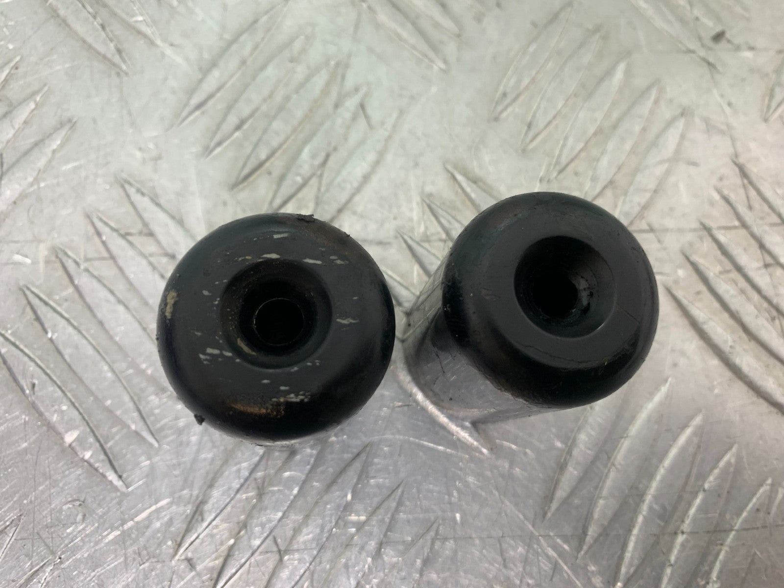 SUZUKI AN 200 UH 200 BAR END WEIGHTS YEAR 2007-2009 (CMB1256)
