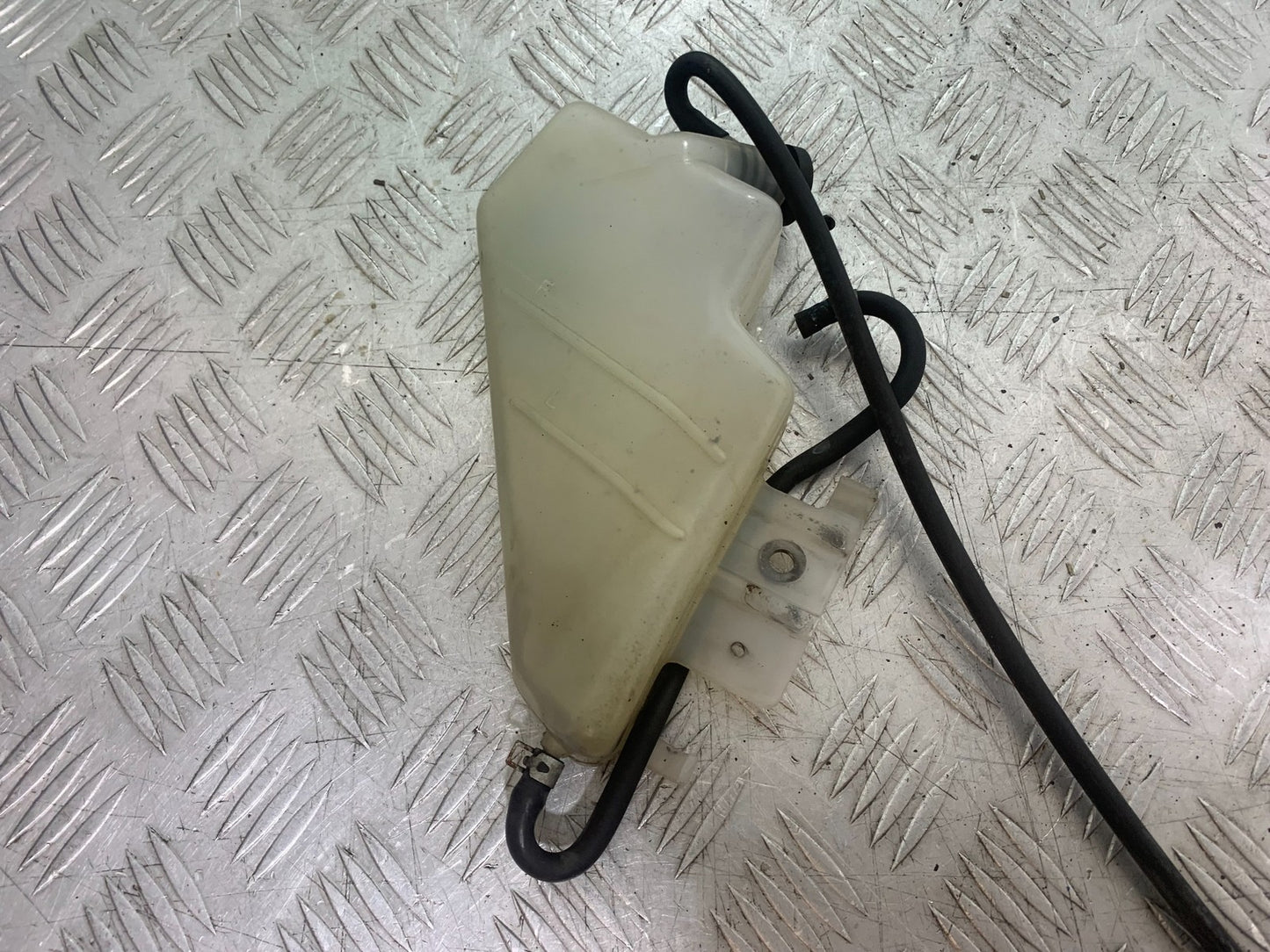 SUZUKI GSXR750 GSXR 750 K4 K5 COOLANT BOTTLE   2004-2005 (CMB1319)