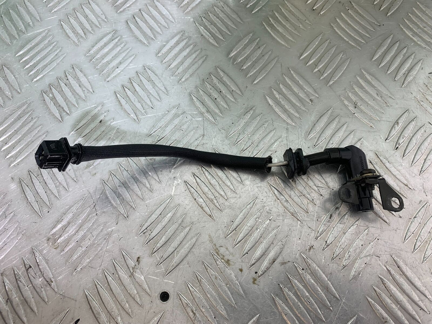TRIUMPH 955i SPRINT ST IGNITION PICK UP SENSOR YEAR 1999-2004 (STOCK 735)