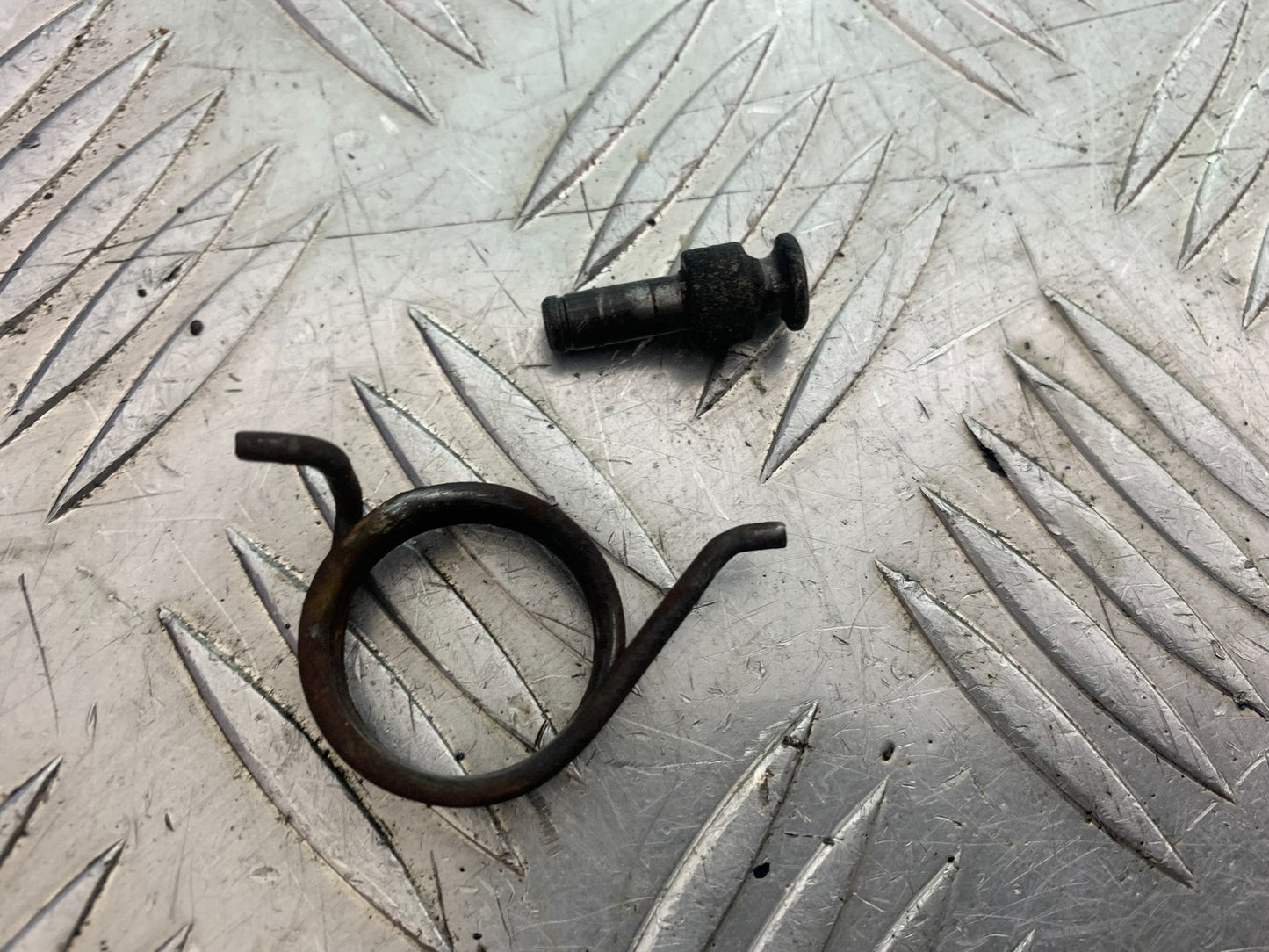 DUCATI 996 SPS 748 916 998 BRAKE PEDAL SPRING 1999-2000 (CMB1209)