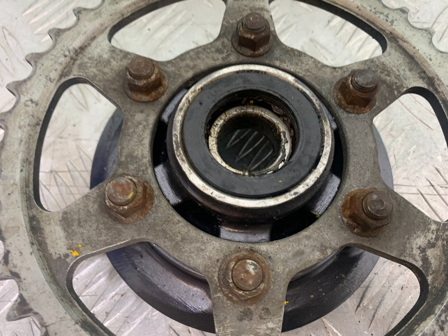 KAWASAKI ZX9R ZX9 C SPROCKET CARRIER  YEAR 1998-99 (CMB1213)