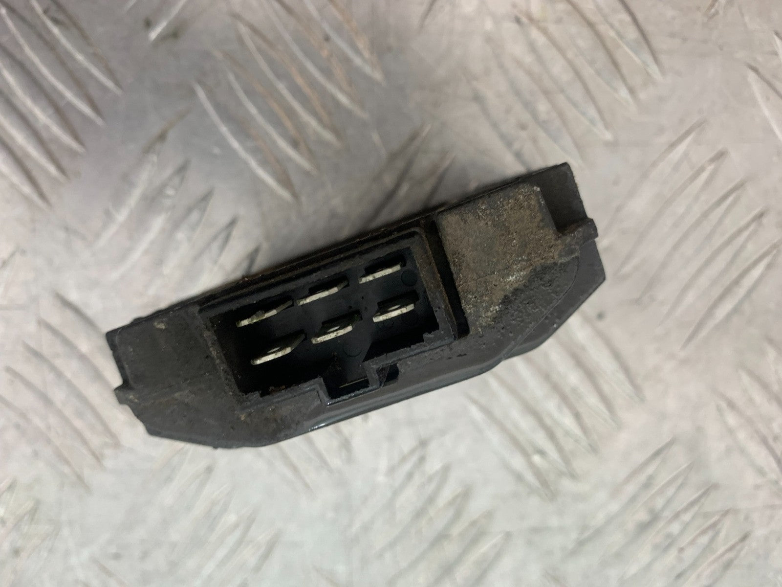 KAWASAKI GPZ600 GPZ 600 REGULATOR  YEAR 1988-90 (CMB1258)