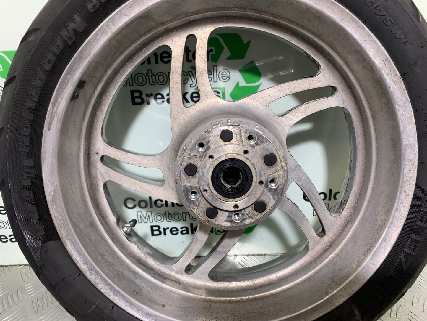 TRIUMPH THUNDERBIRD 1600 REAR WHEEL  YEAR 2011 (CMB1107)