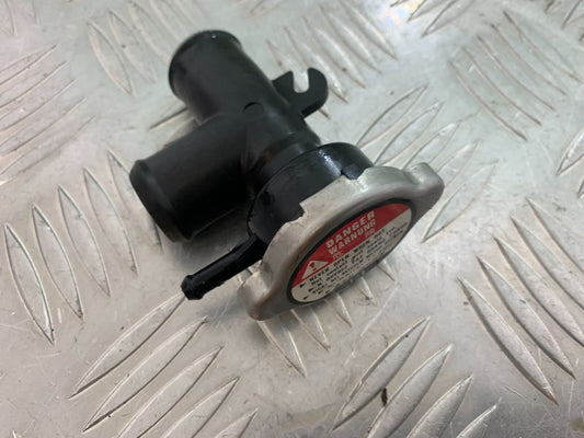 HONDA VFR800 VFR 800 V-TEC RADIATOR CAP   YEAR 2002 -09 (CMB1012)