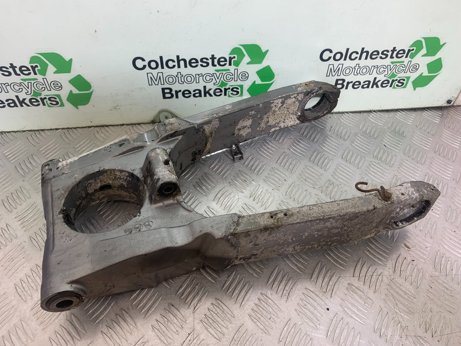 KAWASAKI ZZR1100 D SWINGARM  YEAR 1993-2001 (CMB1164)