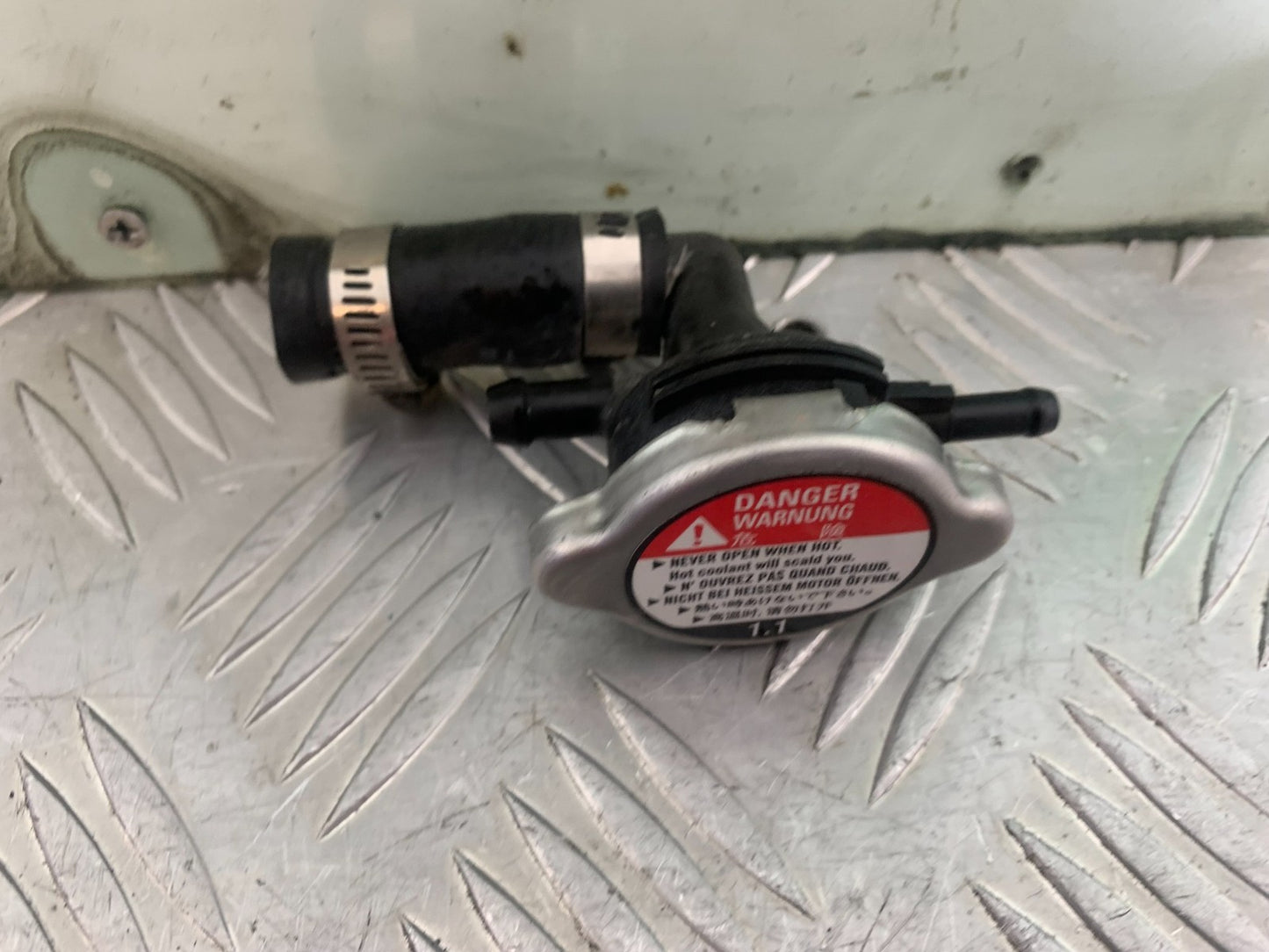HONDA CBR1000 RR CBR 1000RR FIREBLADE RADIATOR CAP 2008-2011 (CMB1179)