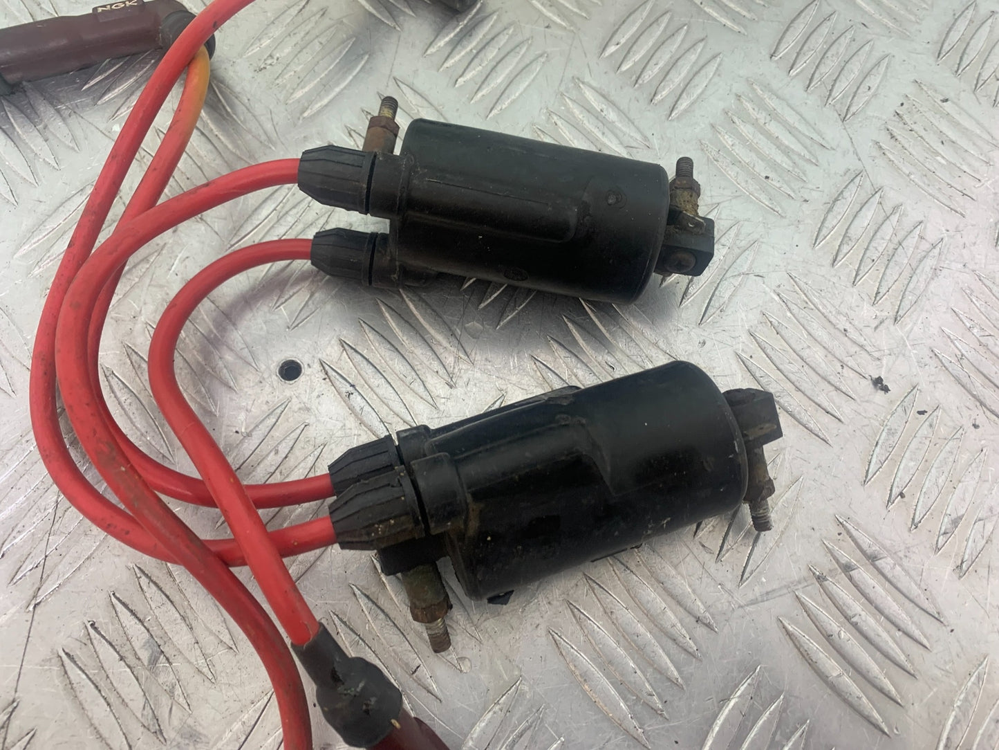 KAWASAKI GT550 GT 550 COILS AND CAPS YEAR 1984-87 (CMB1141)