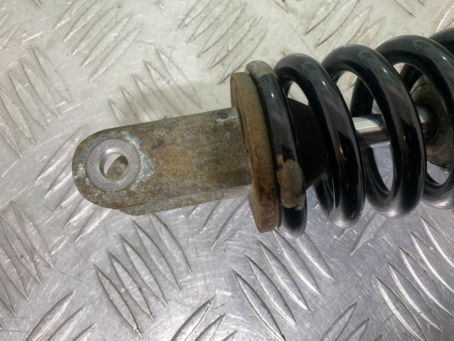SUZUKI GSF1200  GSF 1200 BANDIT REAR SHOCK   YEAR 1997-2000 (CMB1149)