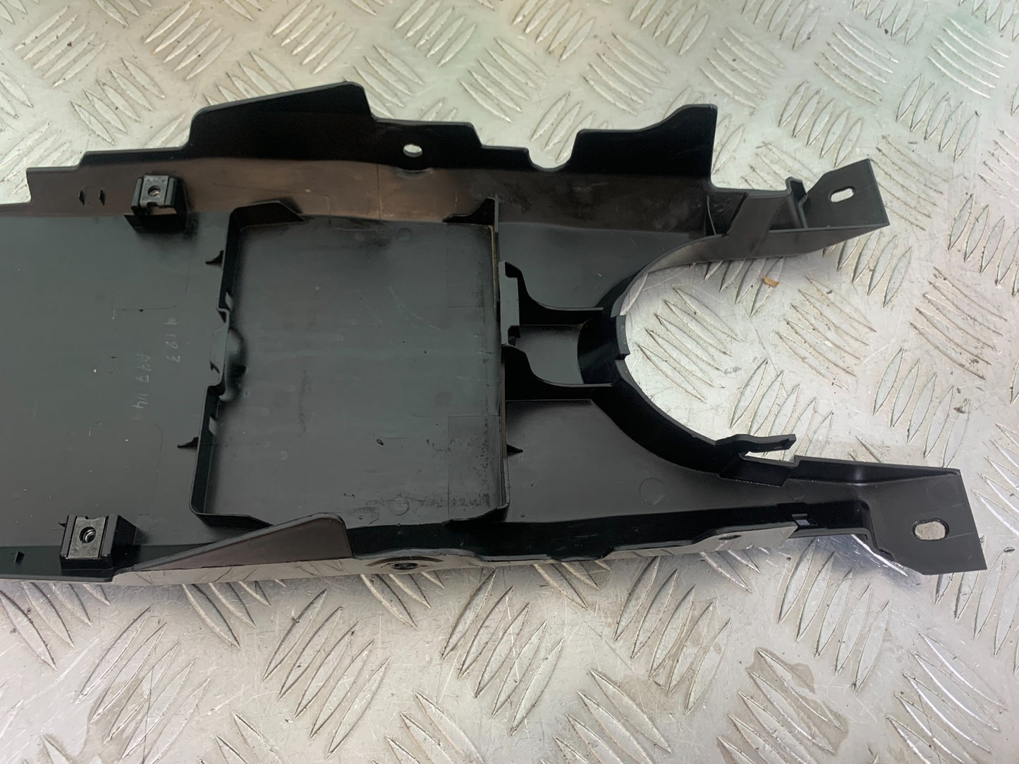 TRIUMPH TRIDENT 660 UNDERTRAY   YEAR 2021-2024 (CMB1148)