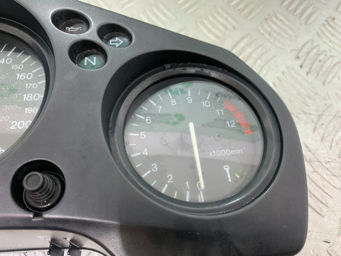 HONDA CBR1100 BLACKBIRD CLOCKS SPEEDO DASH   YEAR 1999-2005 (CMB1232)