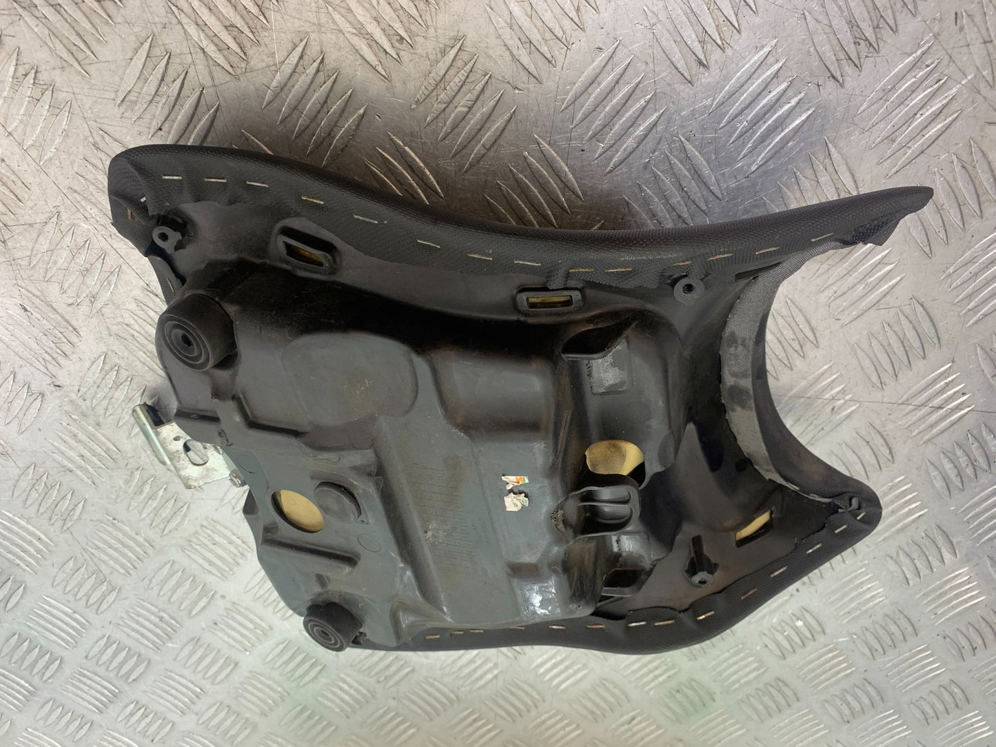 KAWASAKI ER6 N FRONT SEAT  YEAR 2012-2017 (CMB1324)