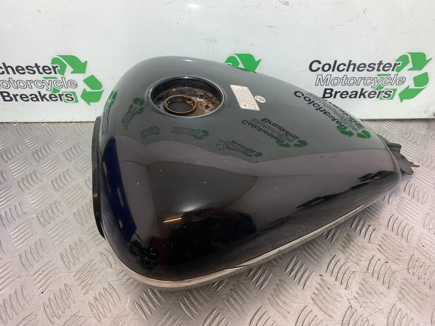 YAMAHA XVS 1300 MIDNIGHT STAR PETROL TANK  YEAR 2007-16 (CMB1200)