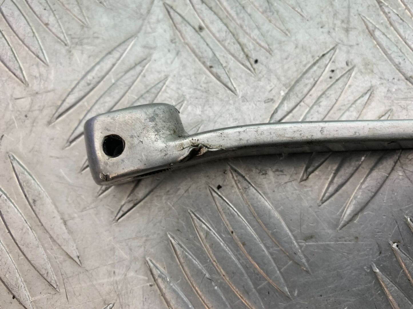 TRIUMPH THUNDERBIRD 1600 GEAR LEVER  YEAR 2011 (CMB1107)