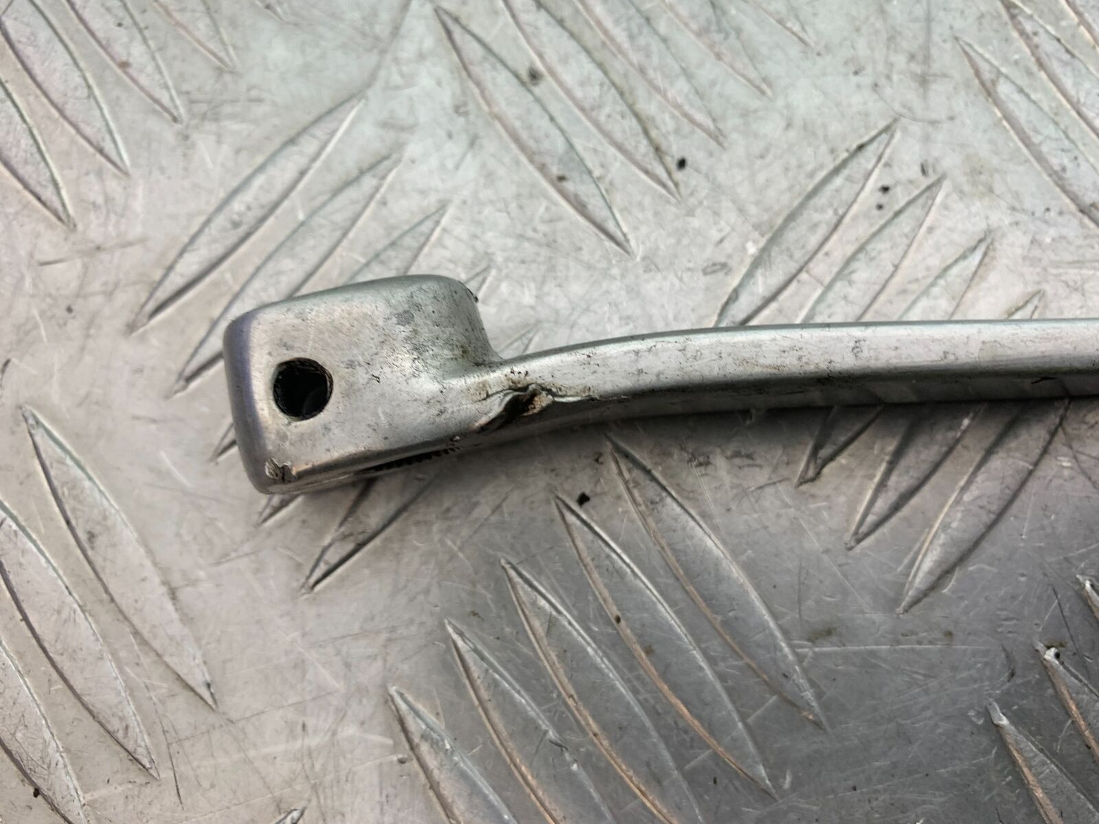 TRIUMPH THUNDERBIRD 1600 GEAR LEVER  YEAR 2011 (CMB1107)