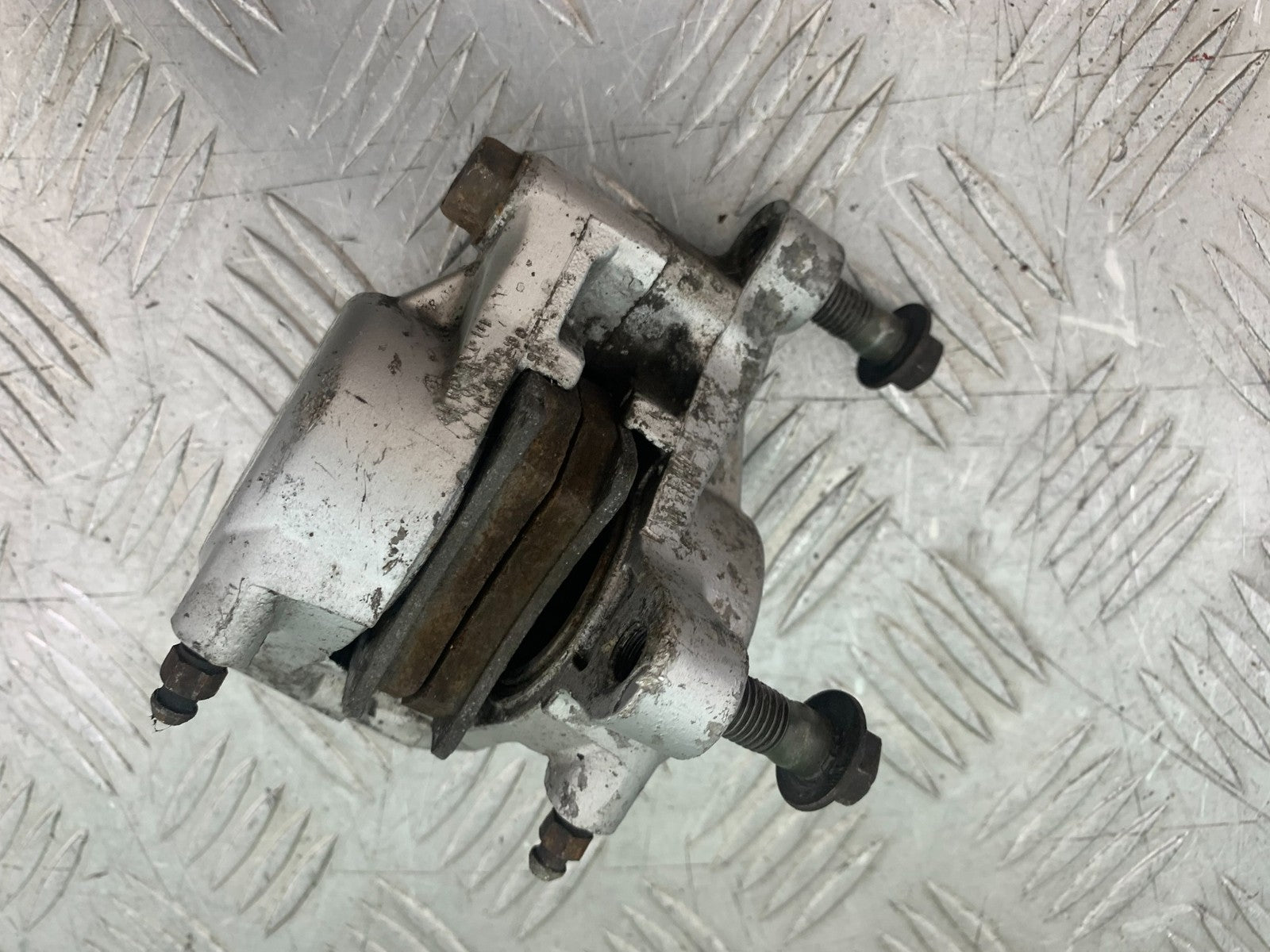 YAMAHA YZF1000 THUNDERACE REAR BRAKE CALIPER YEAR 1997-2000 (CMB1204)