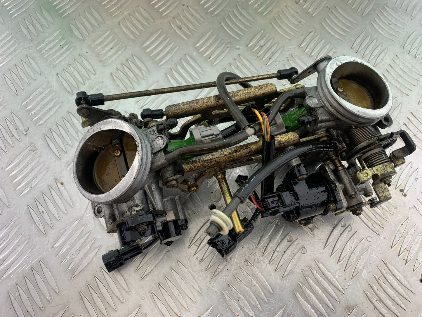 SUZUKI SV1000 SV 1000 K4 THROTTLE BODIES   YEAR 2003-2007 (CMB1042)