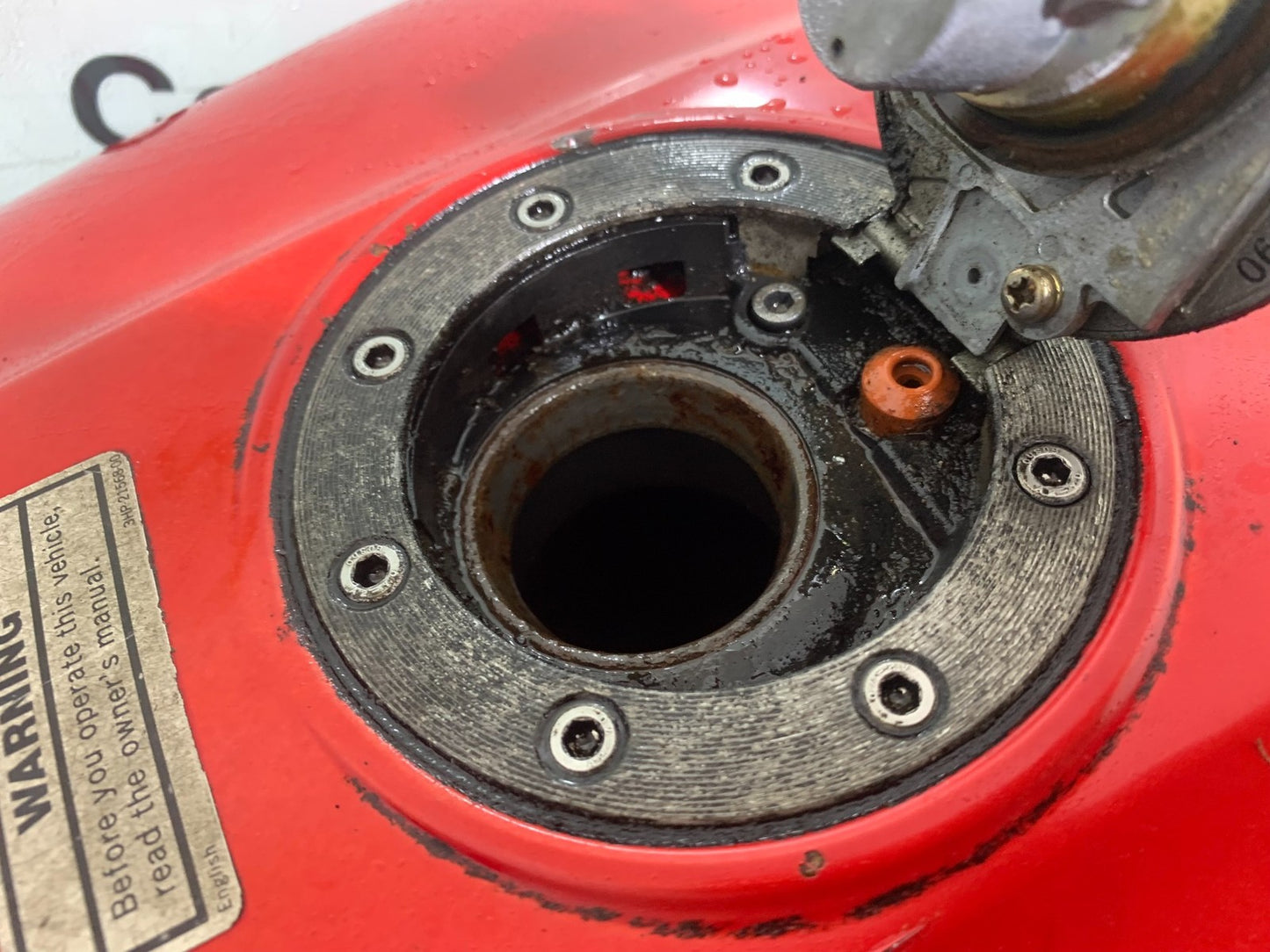 YAMAHA FZS600 FAZER 600 PETROL TANK   YEAR 1998-2001 (CMB1267)