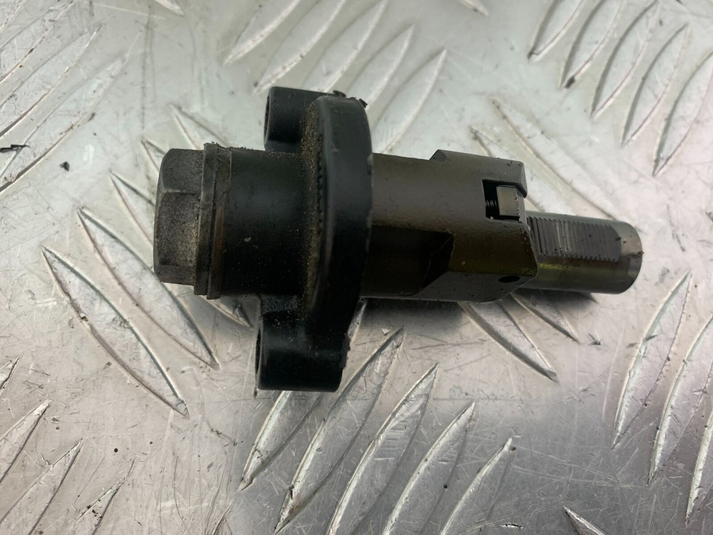 TRIUMPH 955i SPRINT ST CAM CHAIN TENSIONER  YEAR 1999-2004 (STOCK 735)