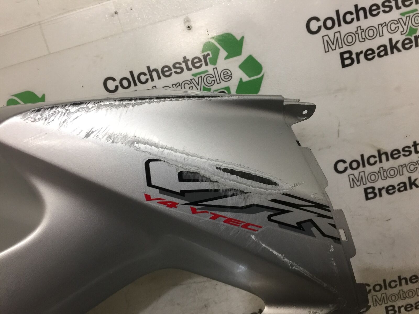 HONDA VFR800 VFR 800 V TEC RIGHT FAIRING PANEL  YEAR 2002 (STOCK 785)