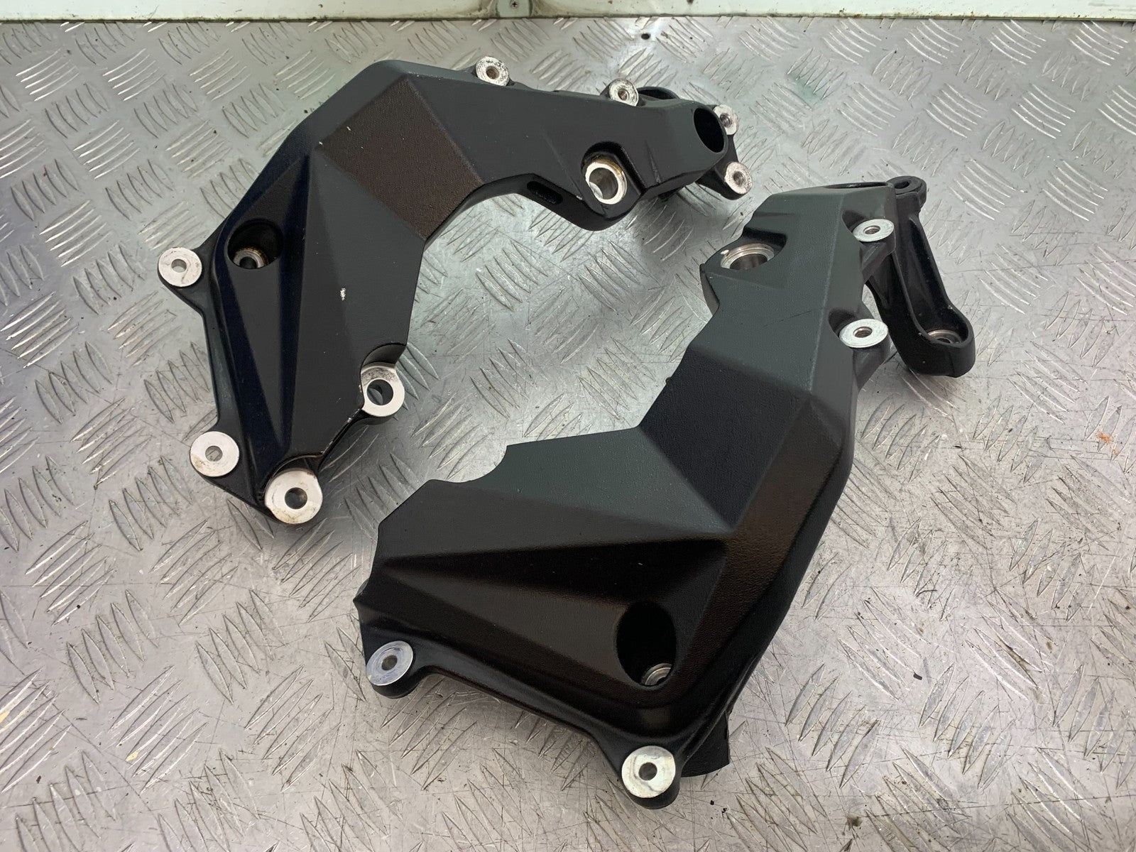 MV AGUSTA 675 F3 ENGINE BRACKETS  YEAR 2012-2016 (CMB1302)