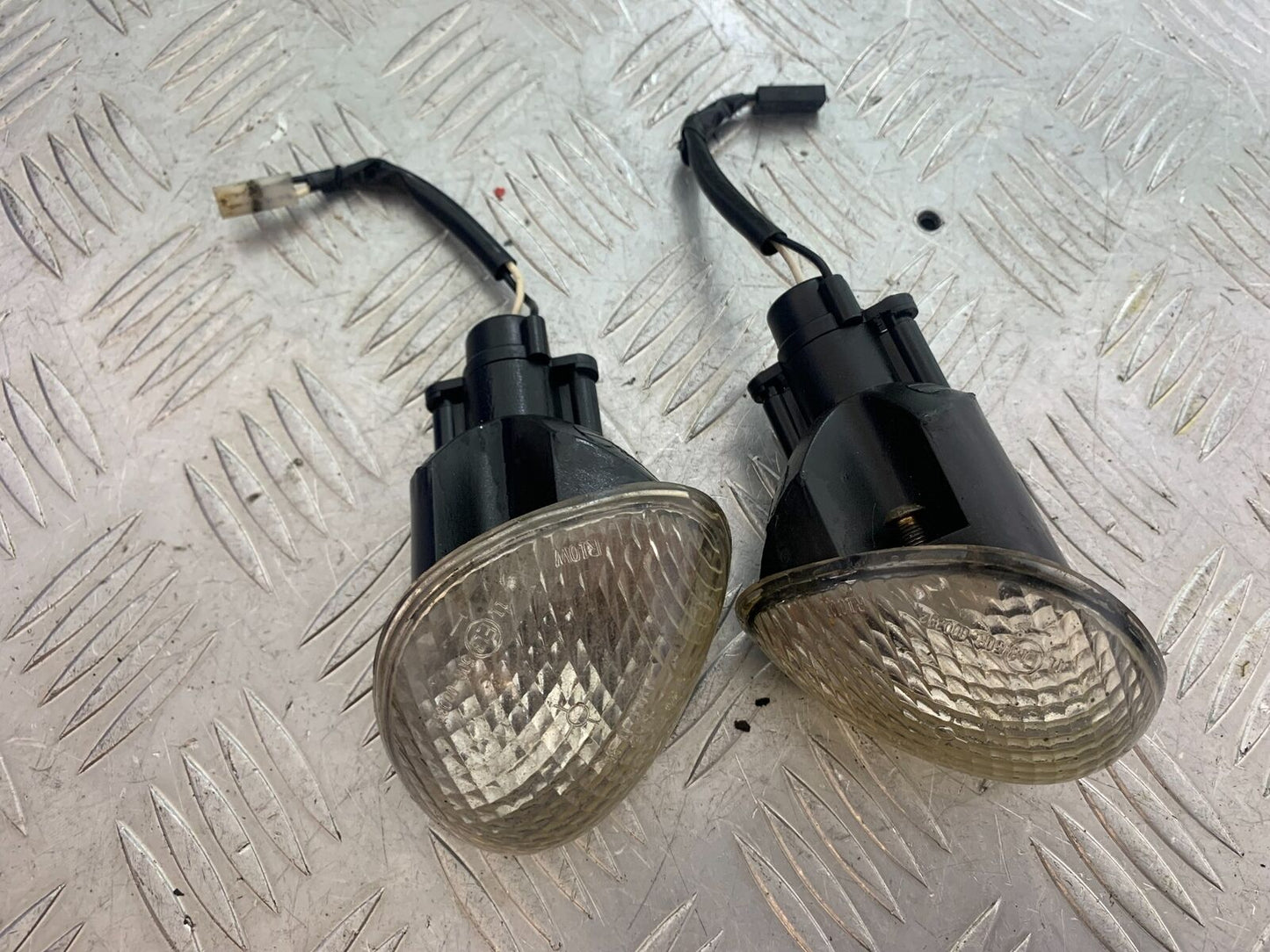 TRIUMPH 955i SPRINT ST FRONT INDICATORS YEAR 1999-2004 (CMB1124)