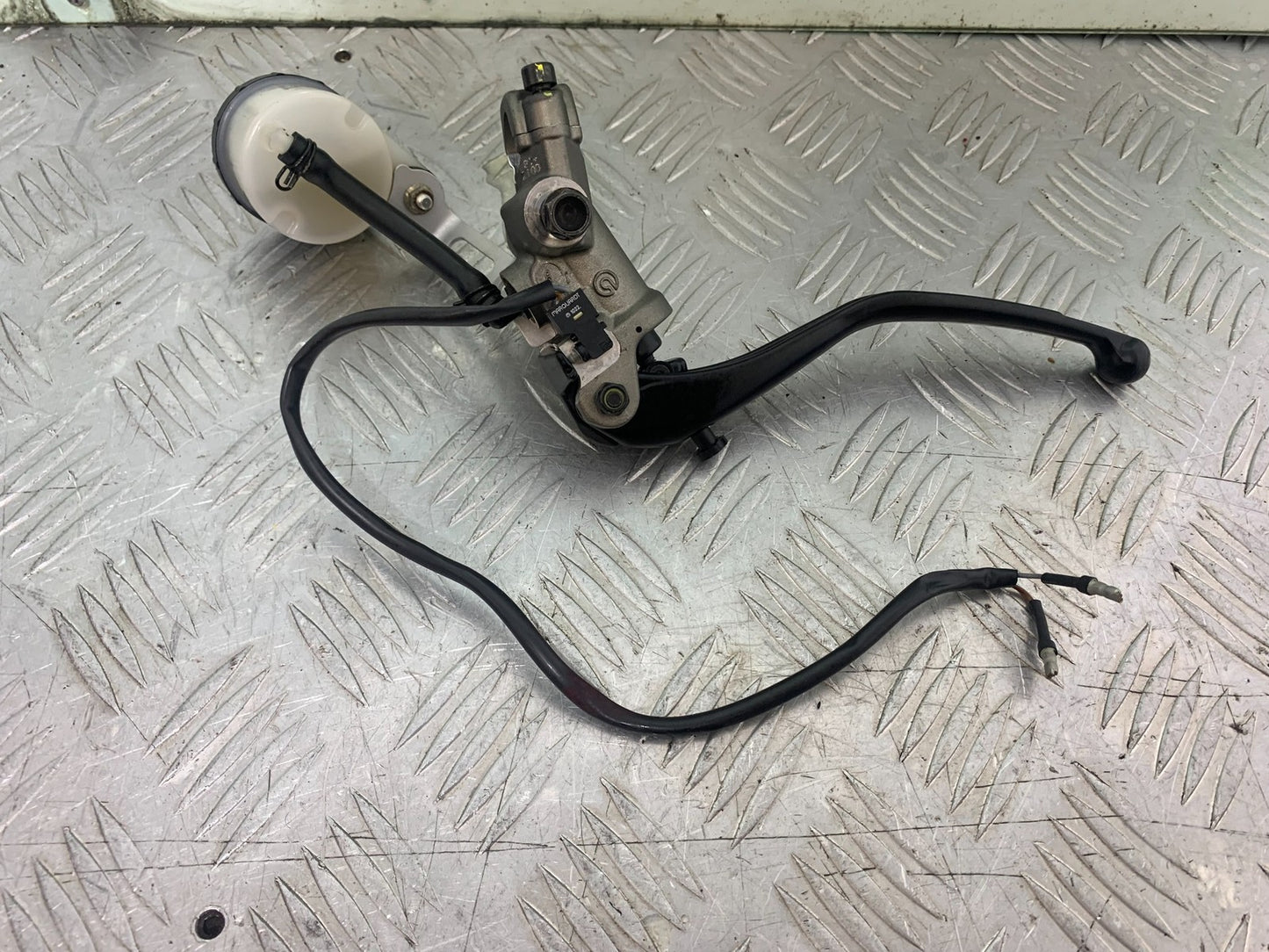 DUCATI 1198 S FRONT BRAKE MASTER CYLINDER  YEAR 2009-2011 (CMB1219)