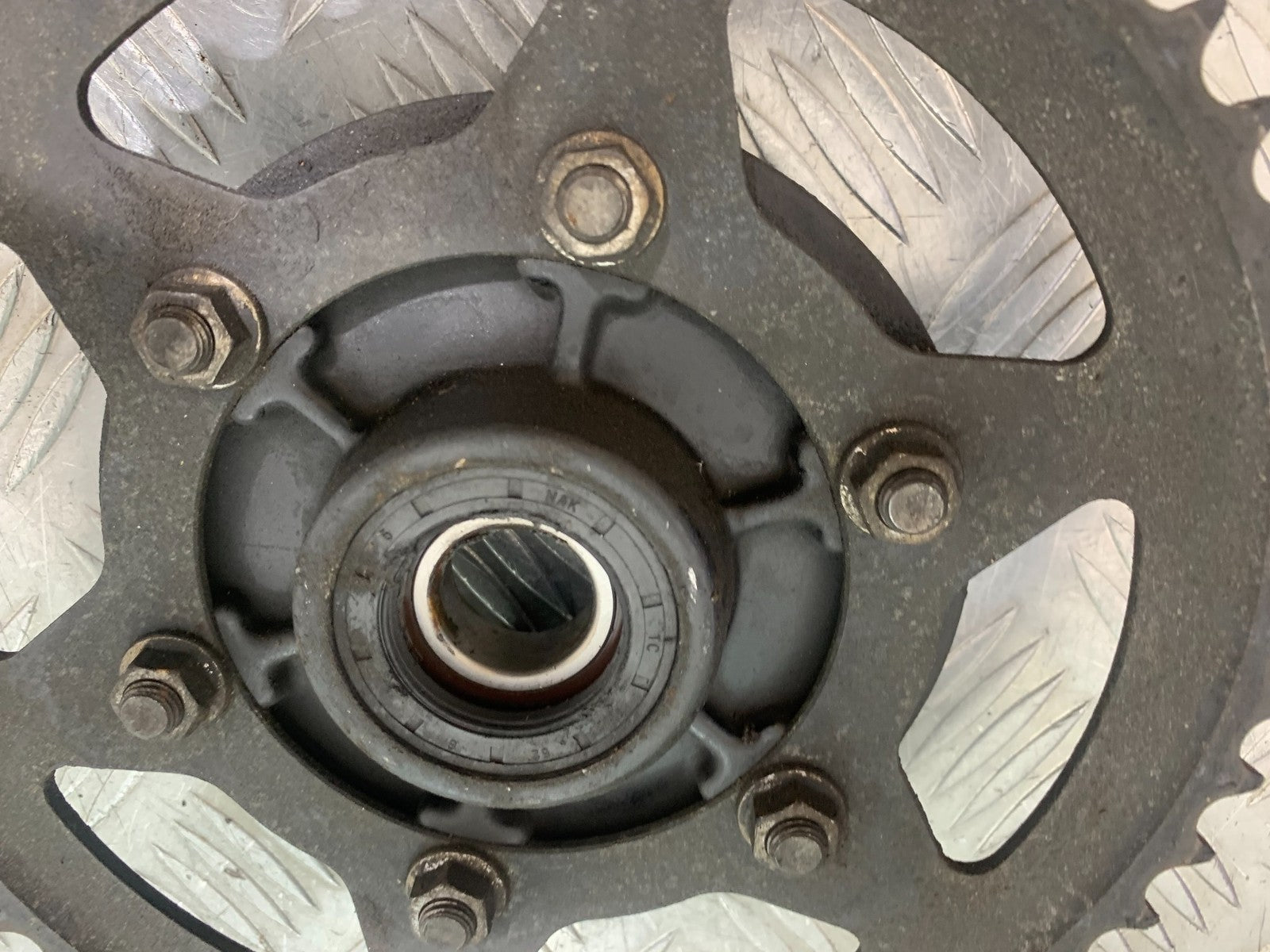 TRIUMPH TIGER 800 XRT SPROCKET CARRIER 2018-2020 (CMB1193)