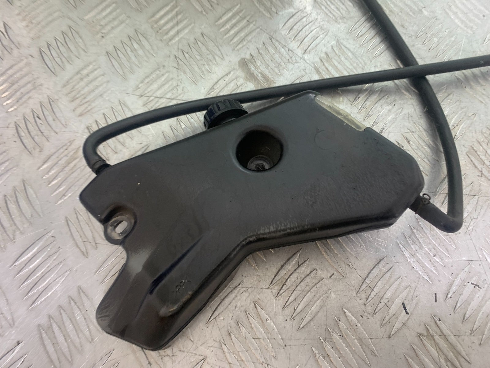 KAWASAKI ZX9R ZX9 E1 COOLANT BOTTLE  YEAR 2000-01 (CMB1171)