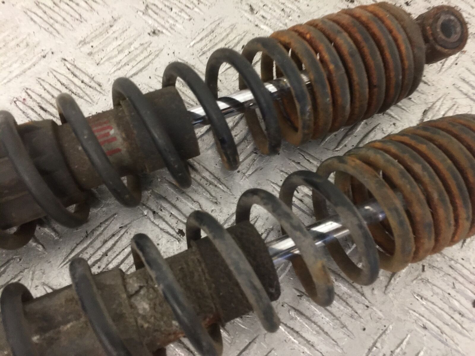 PEUGEOT GEOPOLIS 125 REAR SHOCKS   YEAR 2011  (STOCK 887)