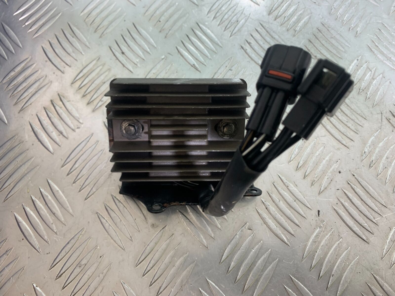SUZUKI GSF1250 GSF 1250 BANDIT REGULATOR   YEAR 2010-14 (CMB1092)