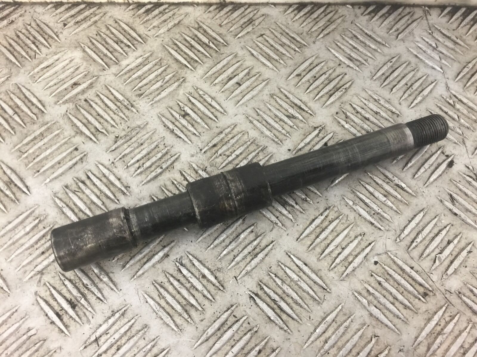 HONDA NC700 NC 700 FRONT WHEEL SPINDLE YEAR 2012 STOCK 437