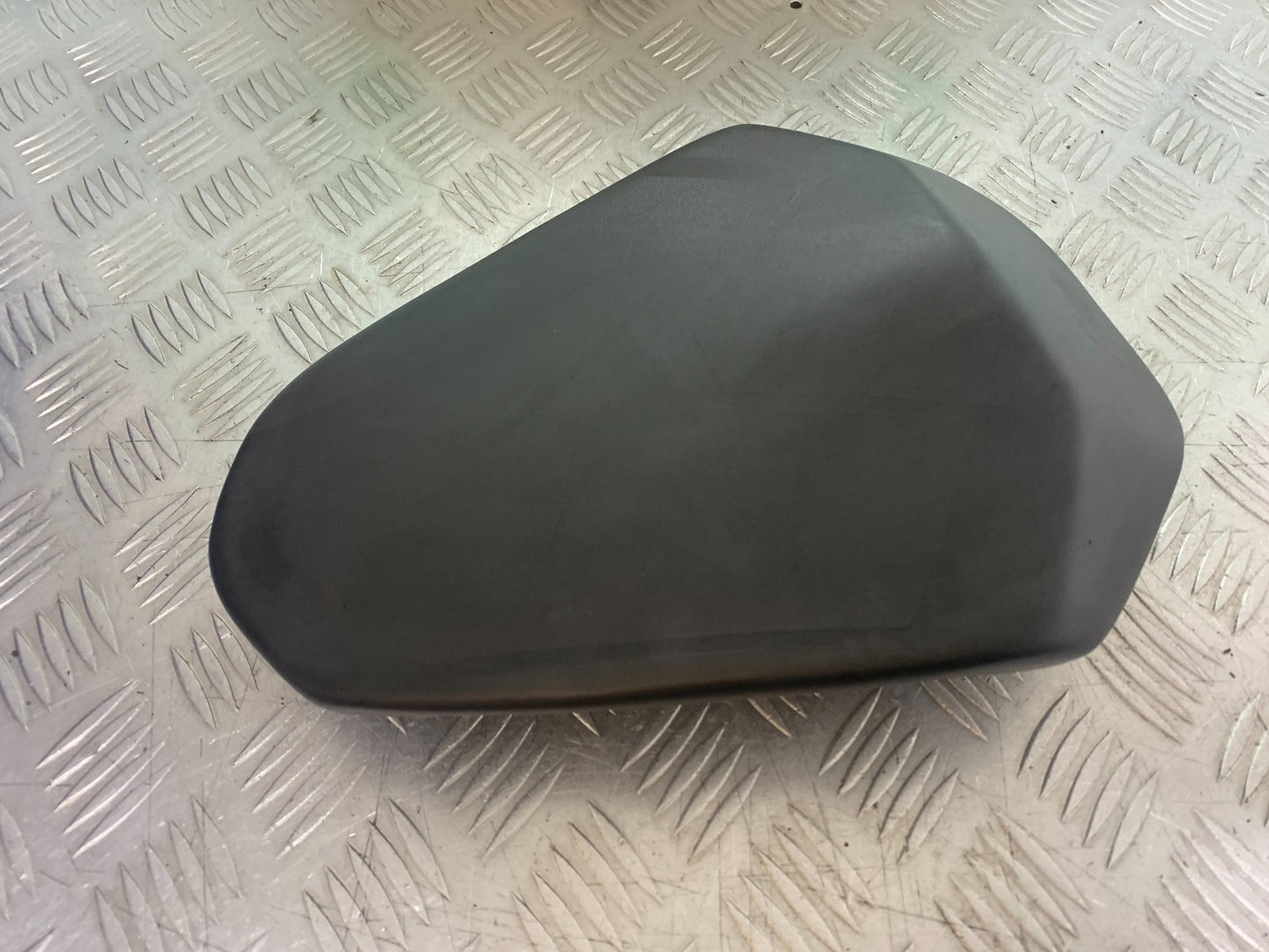 KTM DUKE 125 REAR SEAT  YEAR 2017-2022 (CMB1222)