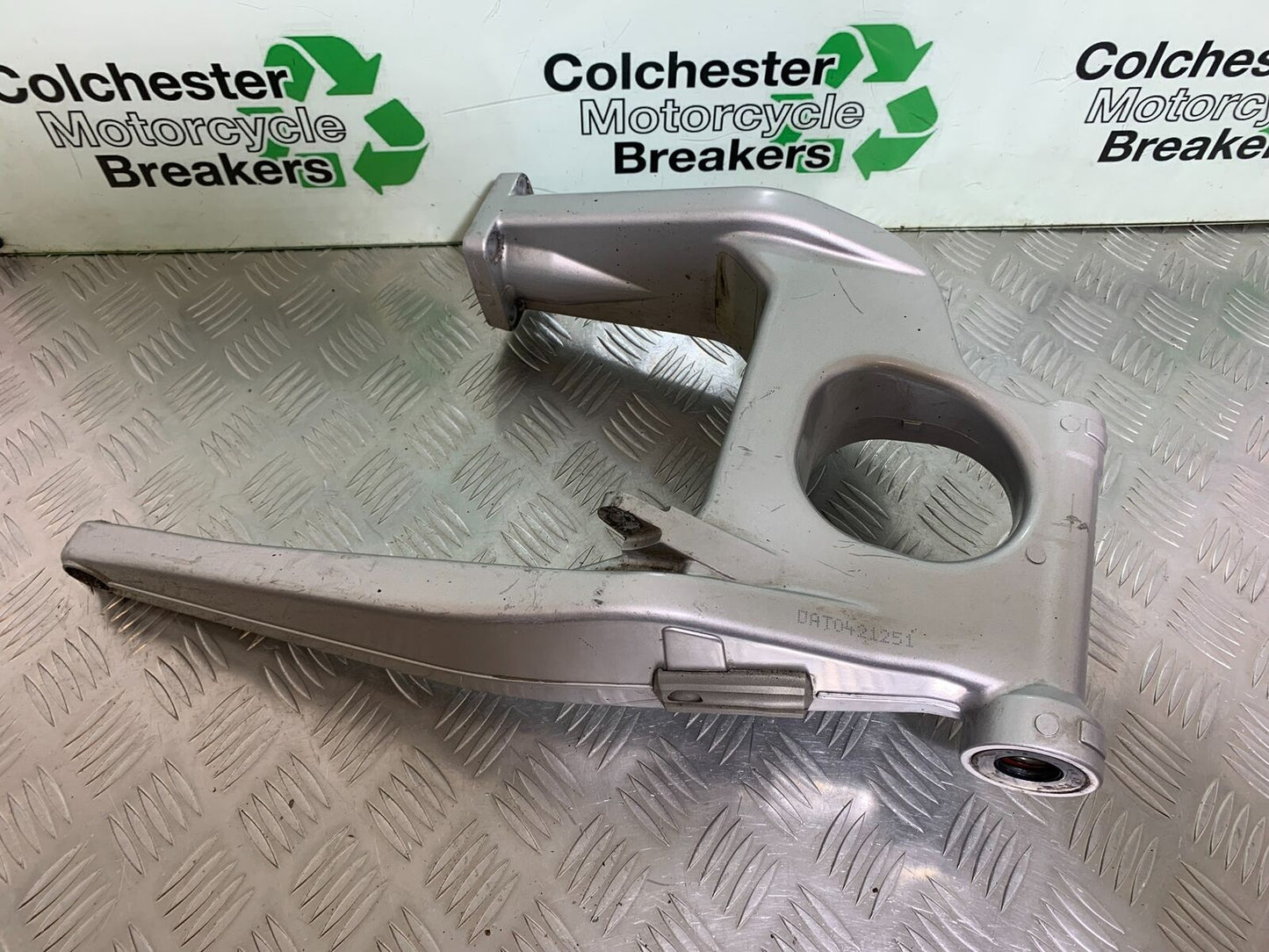 YAMAHA FJR1300 FJR 1300 SWINGARM YEAR 2001-05 (CMB1005)