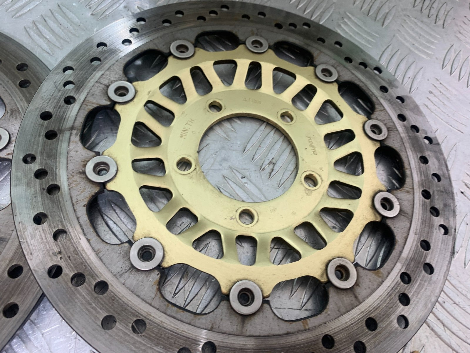 TRIUMPH 1050 SPRINT ST FRONT BRAKE DISCS  YEAR 2004-2007 (CMB1197)