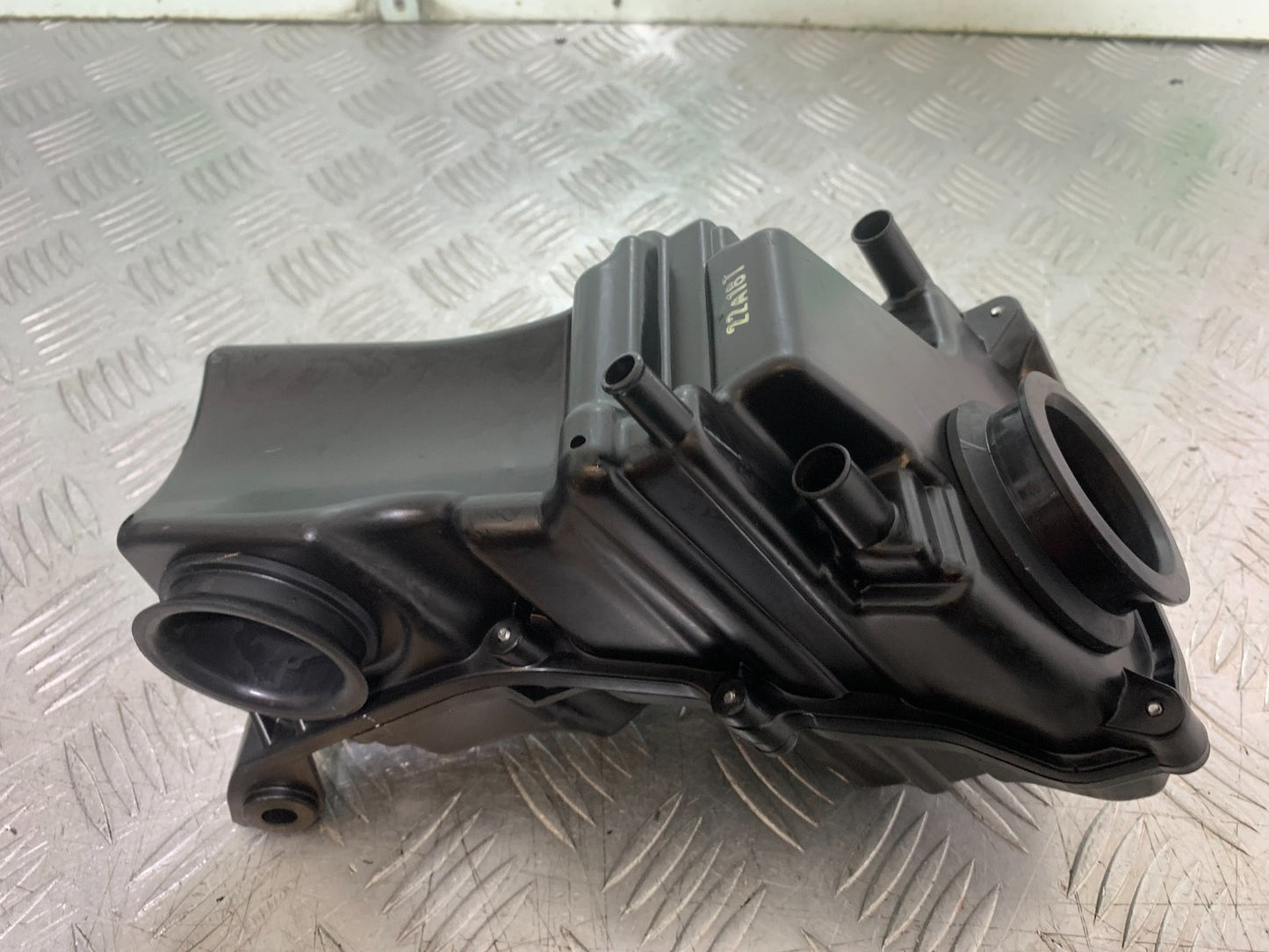 TRIUMPH TRIDENT 660 AIRBOX YEAR 2021-2024 (CMB1295)