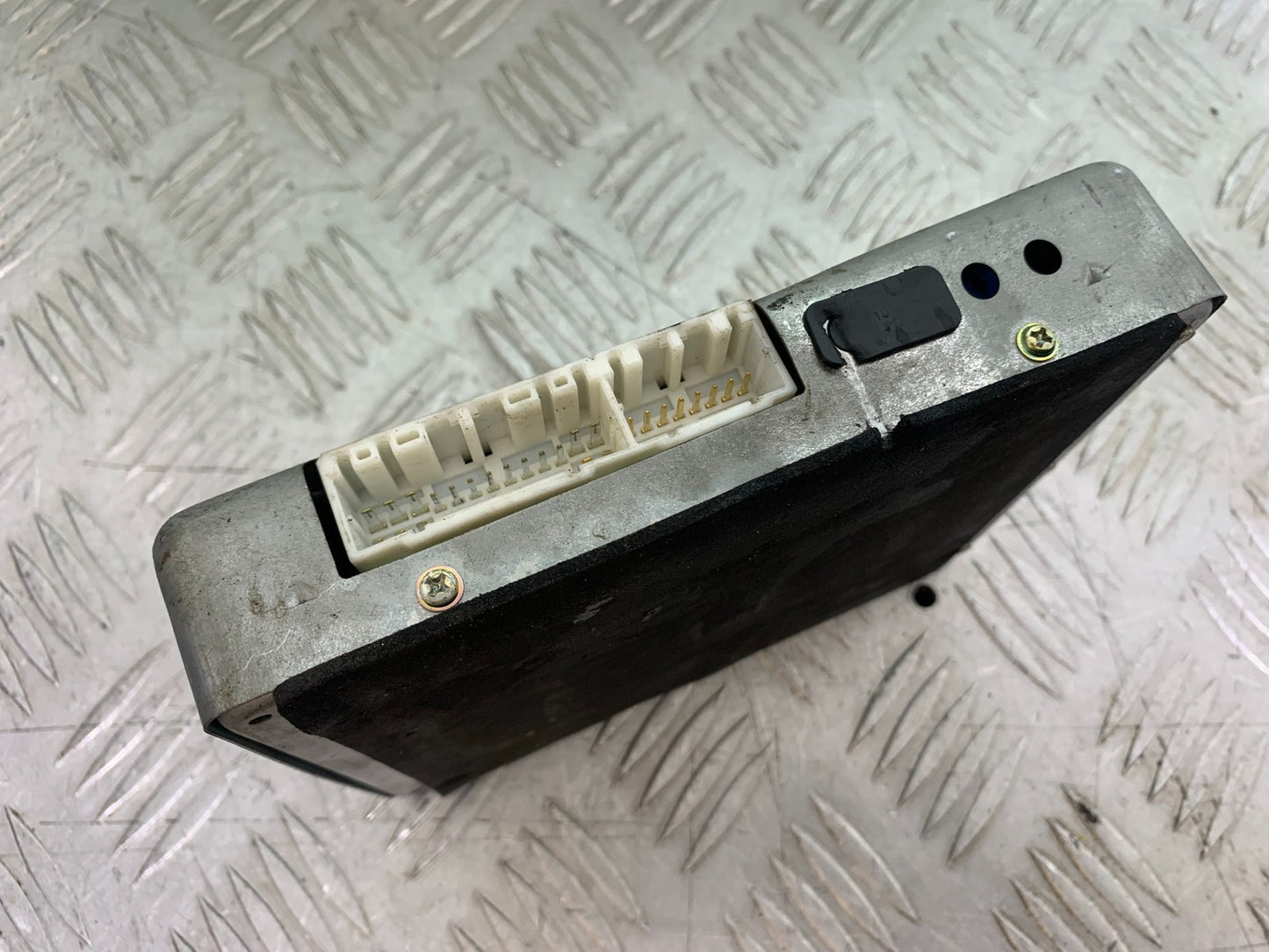 APRILIA RSV1000 RSV 1000 MILLE ECU 1998- 2003 (CMB1184)