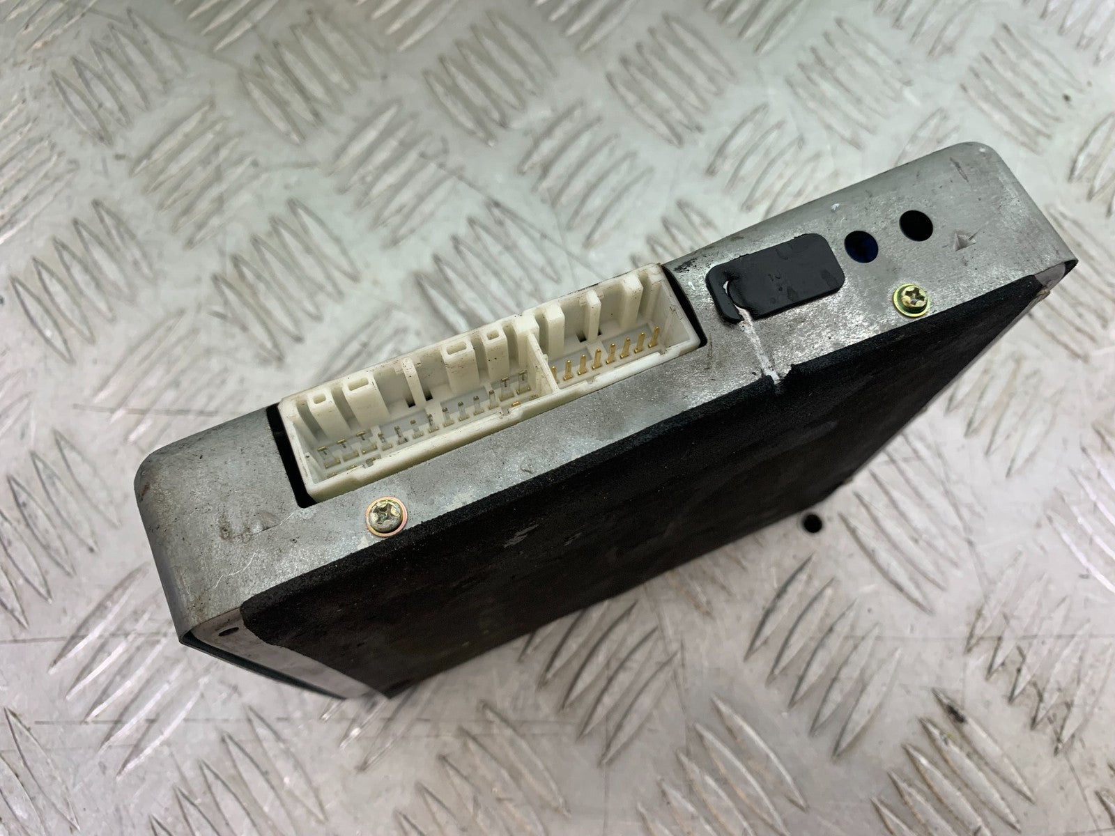 APRILIA RSV1000 RSV 1000 MILLE ECU 1998- 2003 (CMB1184)