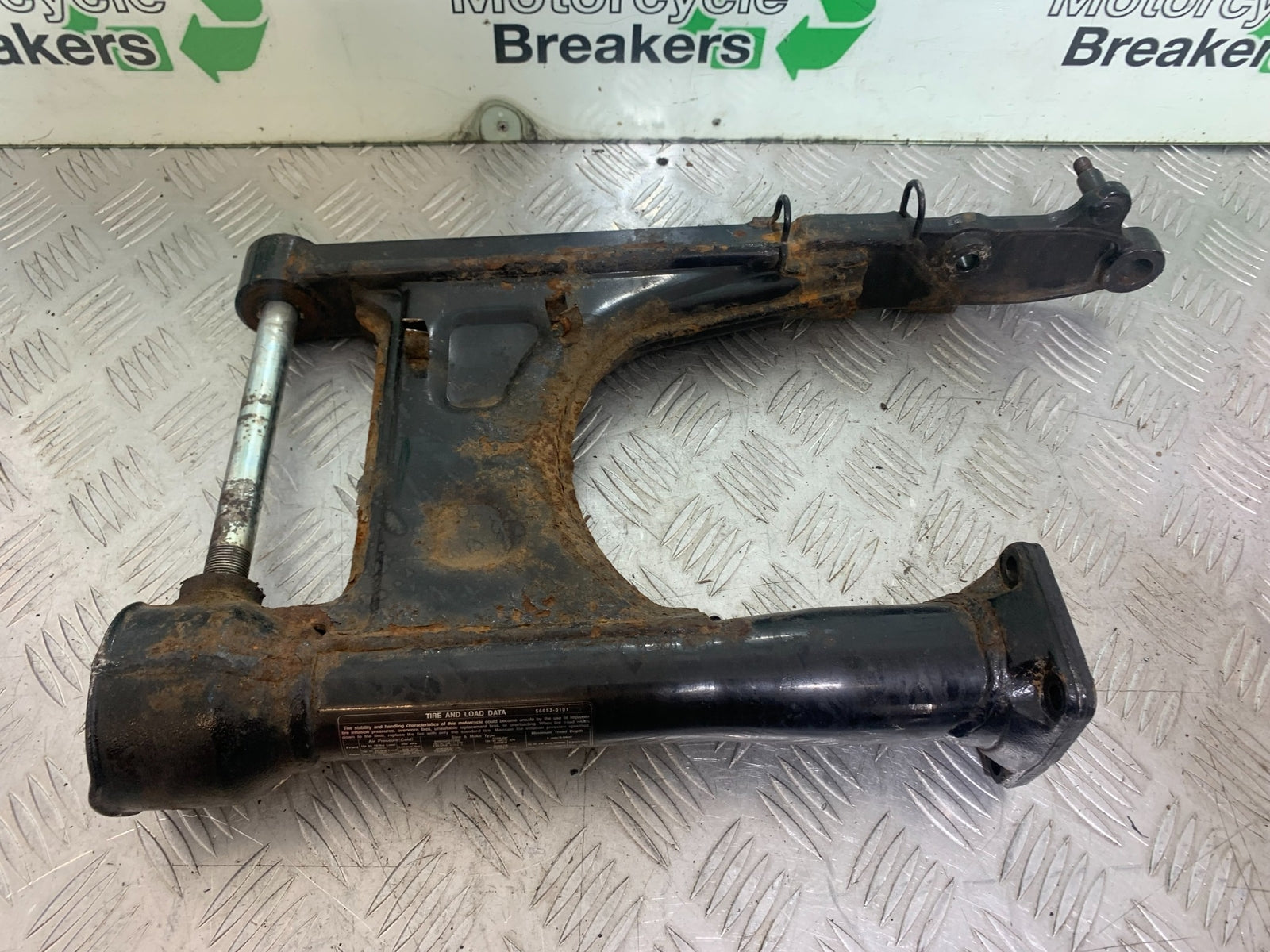 KAWASAKI VN1500 CLASSIC SWINGARM  YEAR 1999 -2006 (CMB1166)