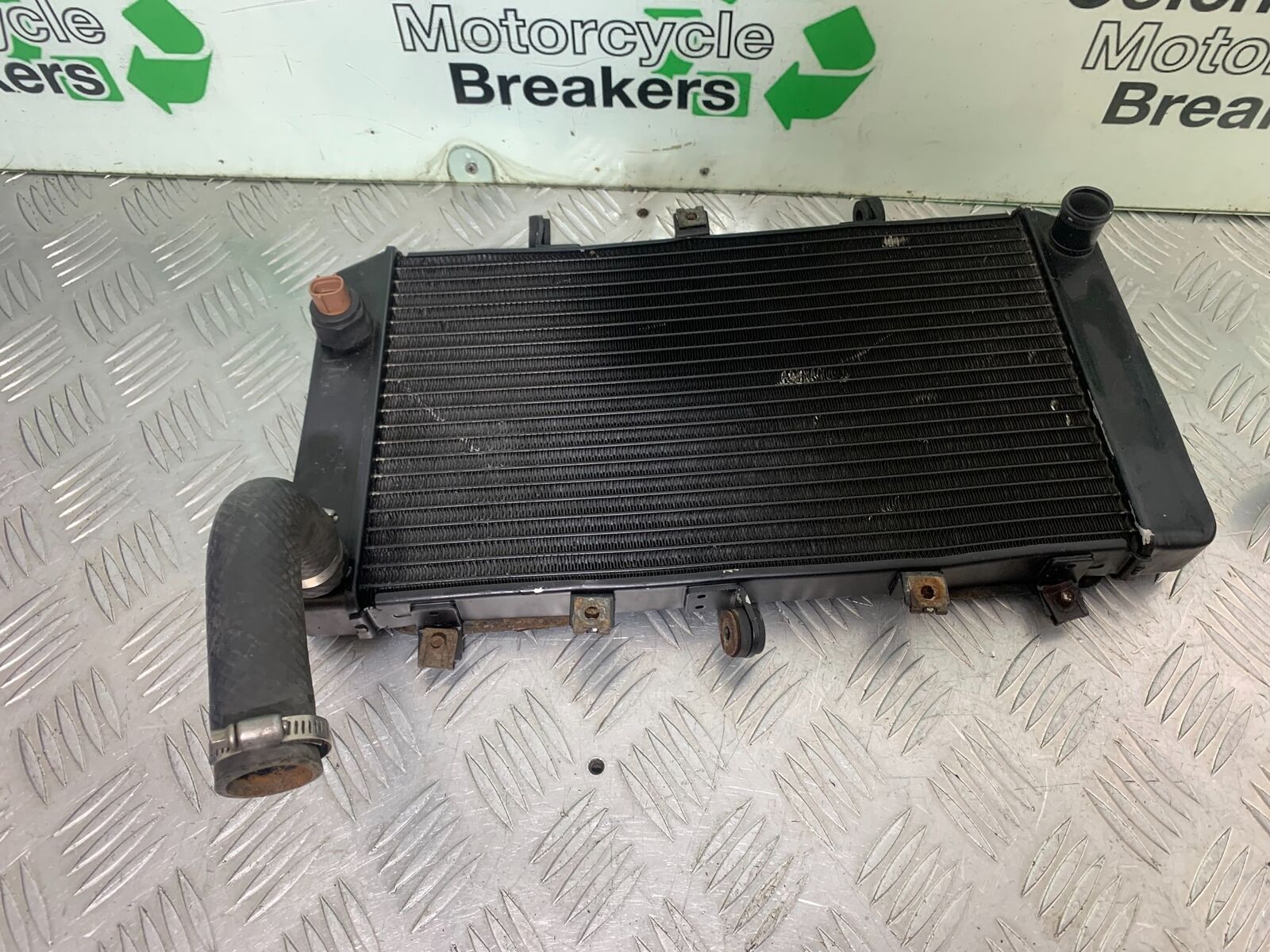 KAWASAKI Z750 Z 750 RADIATOR   YEAR 2004-2006  (CMB1104)